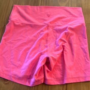 Aritzia bike shorts
